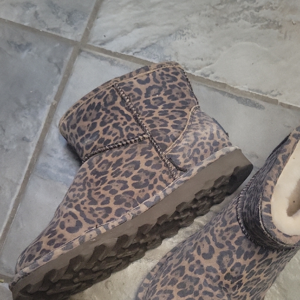 BearPaw Leopard Print Ankle Boots - Picture 3 of 5